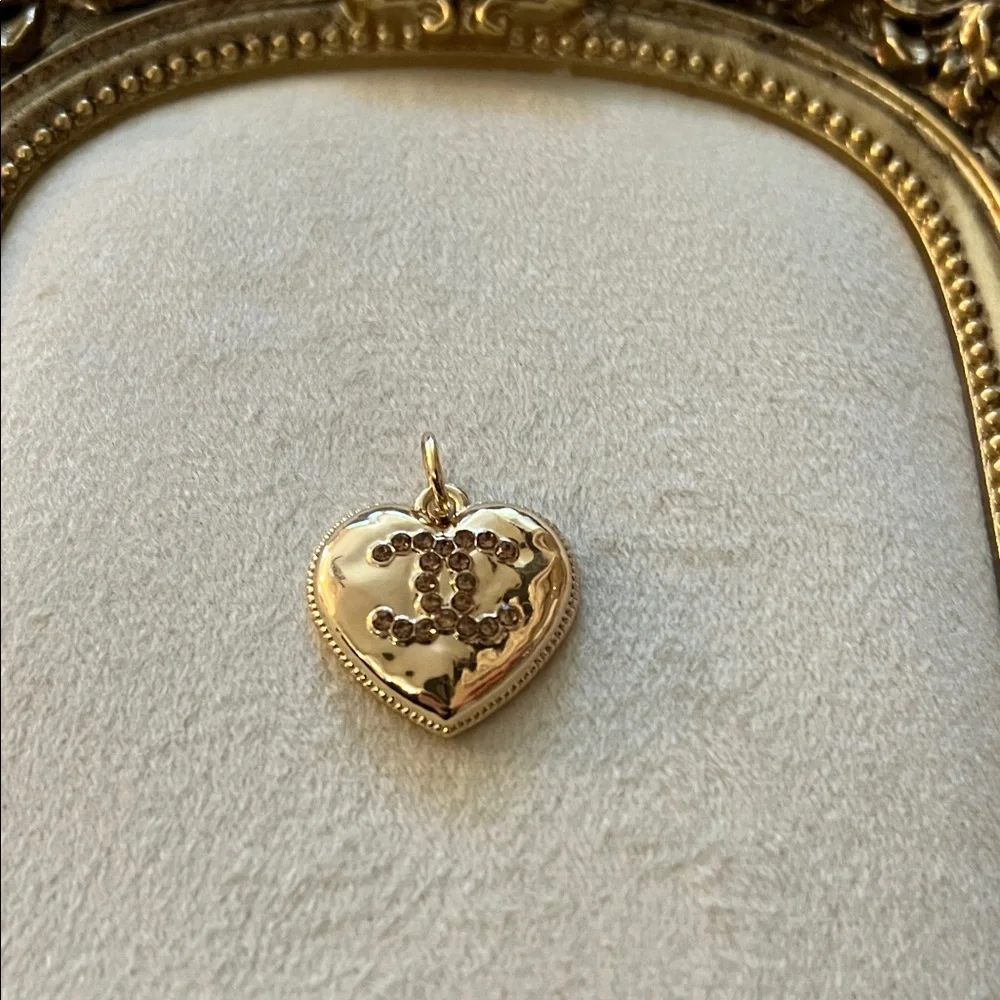 Chanel Gold Heart Pendant - Picture 1 of 3